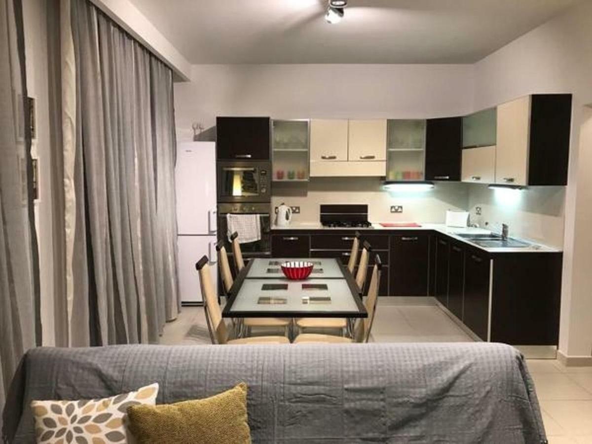 Ocean View, Apartment 1 Marsaskala Bagian luar foto