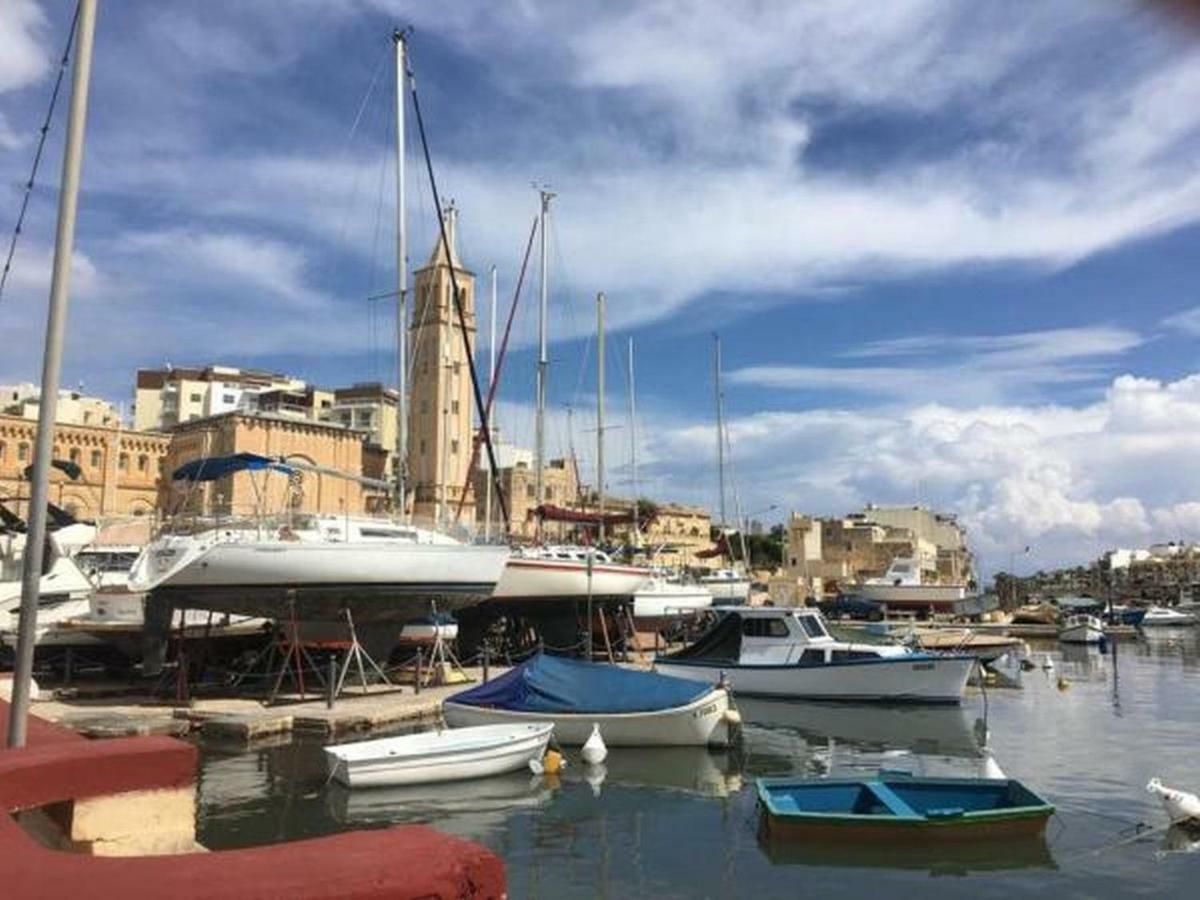 Ocean View, Apartment 1 Marsaskala Bagian luar foto